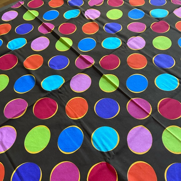 Buckhead Betties Multi-colored Tablecloth - Picture 4 of 4